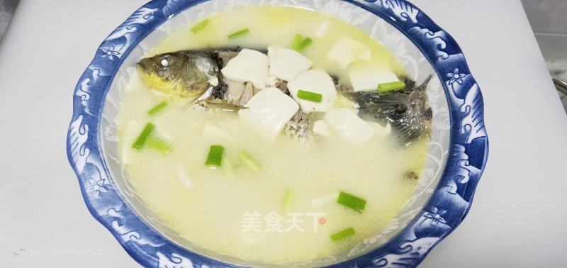 豆腐鲫鱼豆腐汤，鲜美滋补的家常美食