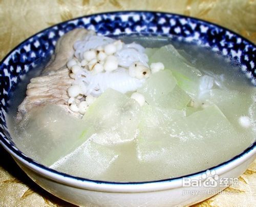 冬瓜茭白排骨汤的做法