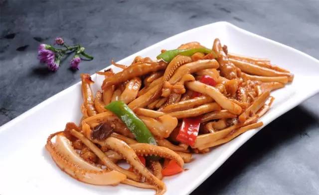干烧肠子，传统美食的魅力与家常做法解析