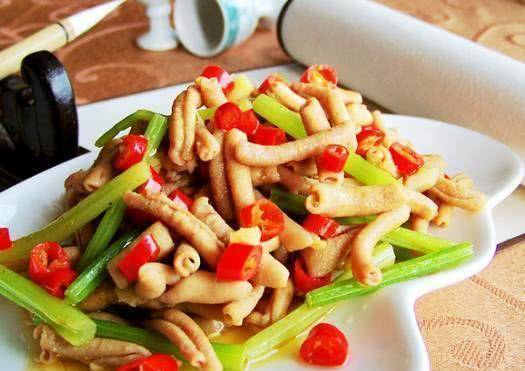 干烧肠子，传统美食的魅力与家常做法解析