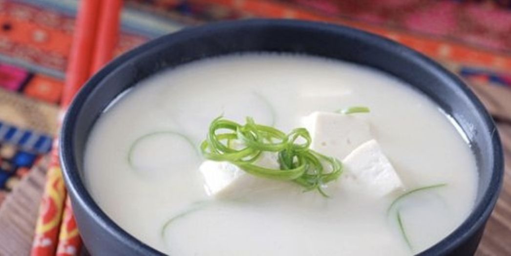 鲫鱼豆腐粥，滋补养生的温暖食方