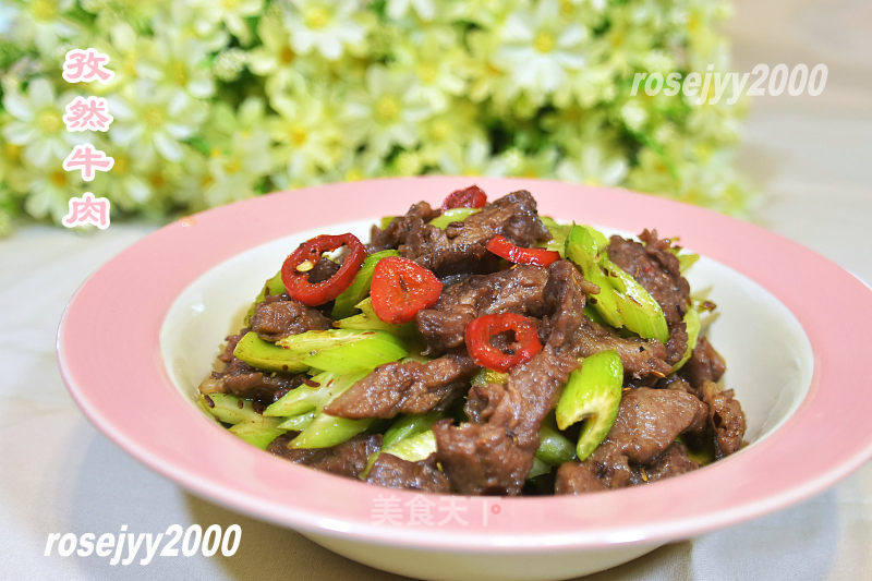 爆炒孜然牛肉，香气四溢的美食制作指南