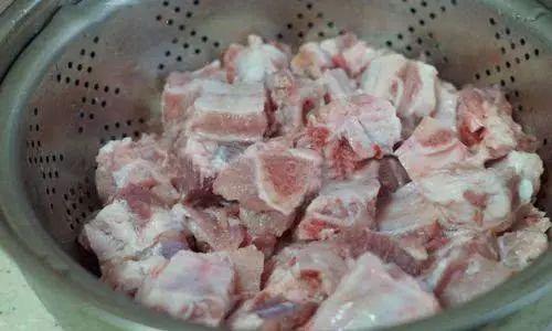 宝宝吃的排骨线面做法