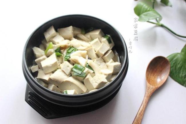 豆腐干炖白豆腐，家常美食的健康密码