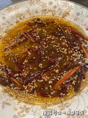 小炉鱼，传统美食的魅力与家常做法解析