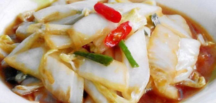 家常美味，白菜炒干豆腐叶的烹饪之道