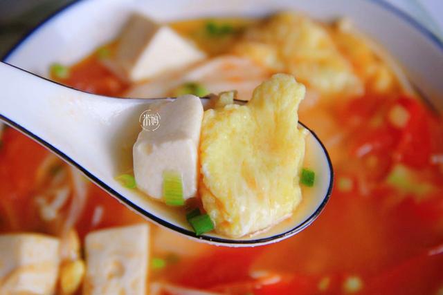 西红柿拌汤加豆腐，清爽美味，营养满分