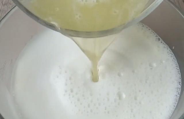 鸡蛋蒸双皮奶的做法