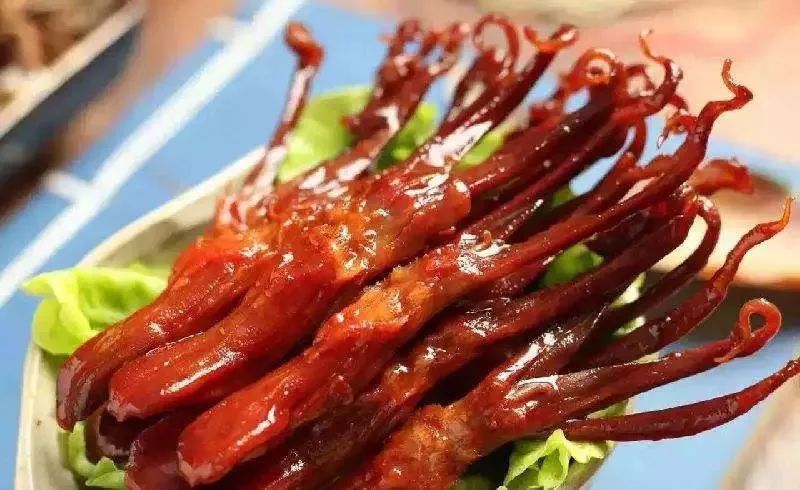 年夜饭上的美味佳肴，油炸豆腐的制作与食用指南