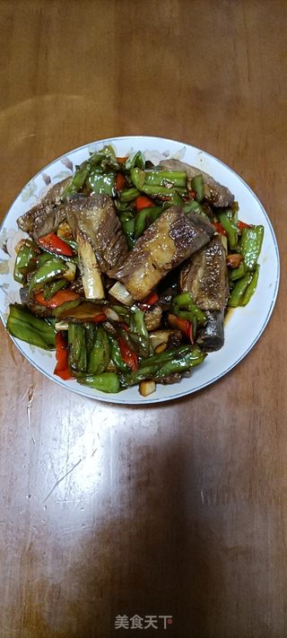 特色双椒排骨汤的做法