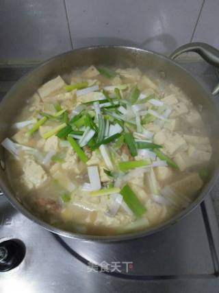 鳕鱼冻炖豆腐，冬日里的温暖滋味