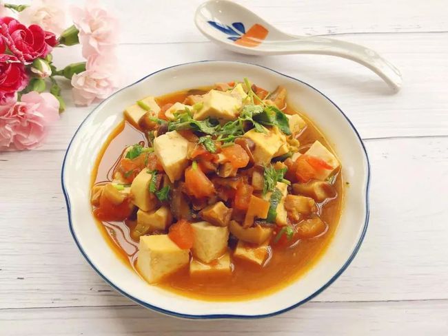 西红柿干香菇豆腐，家常美味，营养满分