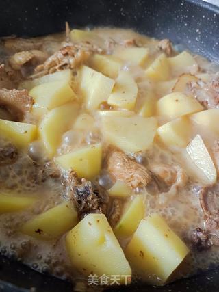 土豆炖鸡块家常做法