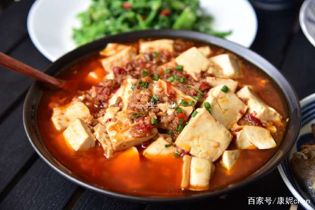 家常豆腐焖肉末白菜，美味与健康的完美融合