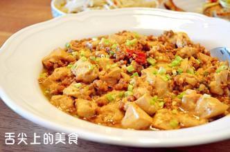 家常豆腐焖肉末白菜，美味与健康的完美融合