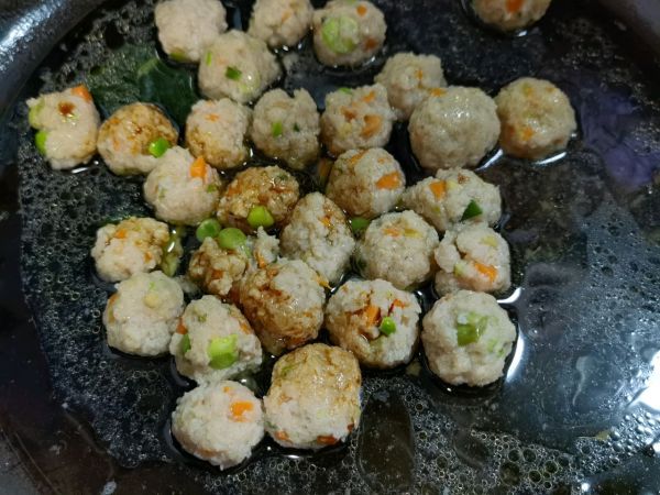蜜汁肉丸蒸豆腐，美食与健康的完美融合