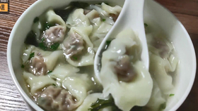 热汤馄饨的家常做法汤