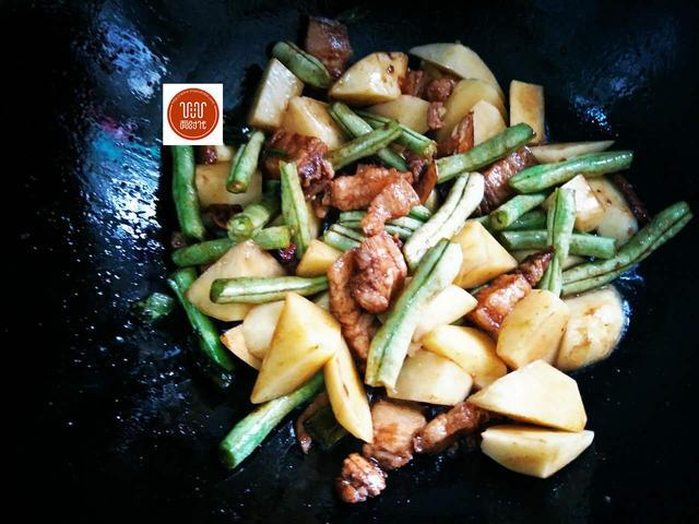 豆腐泡酿韭菜，家常美食的新滋味体验