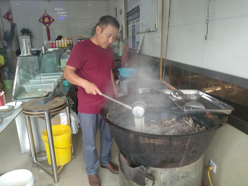 地摊小汤的做法