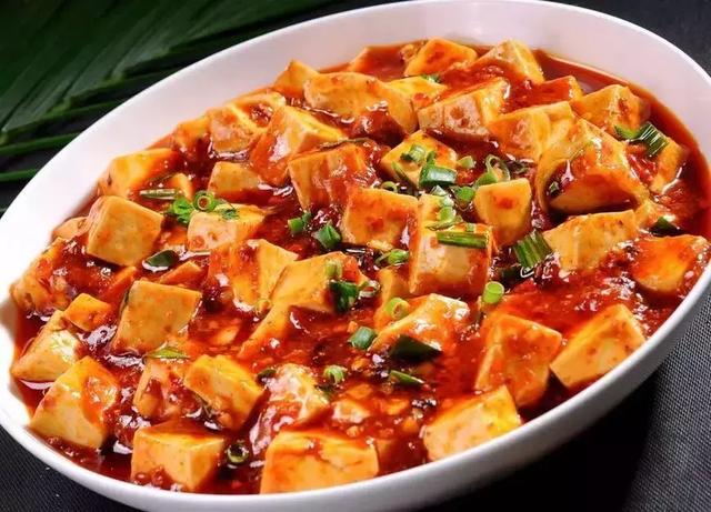 糟辣椒拌豆腐，家常美食的醇香诱惑