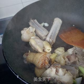 鸡肉排骨炖盅的做法视频