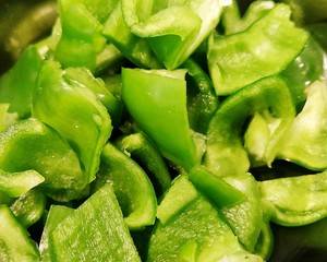 小豆腐青椒炒，家常美食的绝妙搭配