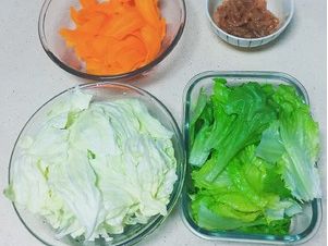 酸辣鱼煮生菜的做法