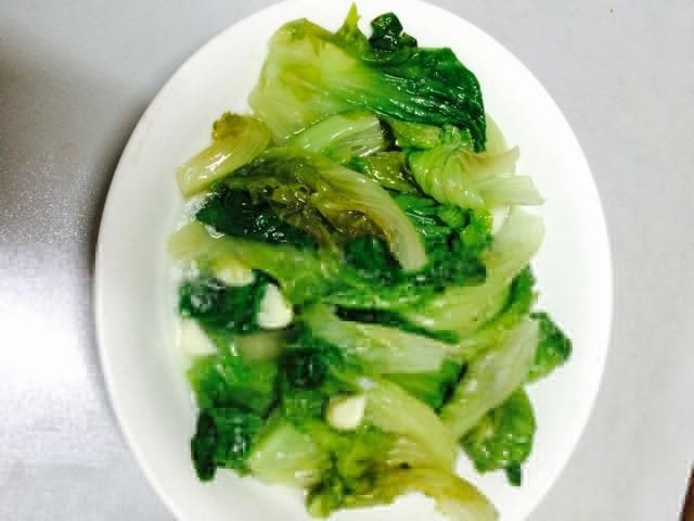 酸辣鱼煮生菜的做法
