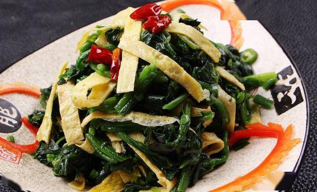 菠菜豆腐条凉拌，清爽美味，营养满分