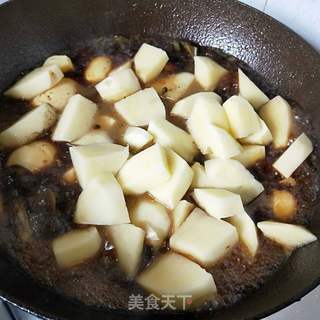 土豆炖排骨半成品的做法