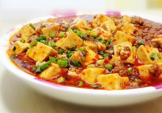 春笋豆瓣煮豆腐，唤醒味蕾的清新美食