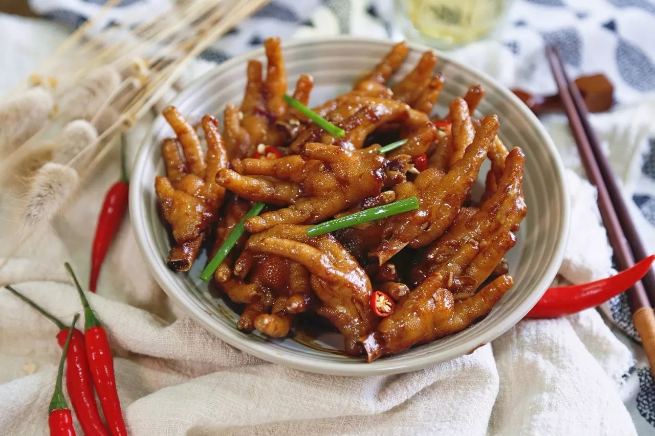 鸡脚烧豆腐的做法