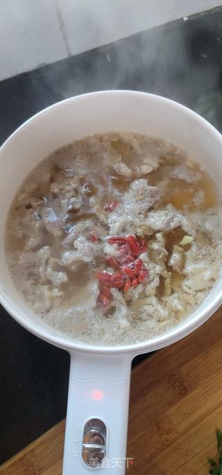 枸杞肉片汤的做法大全
