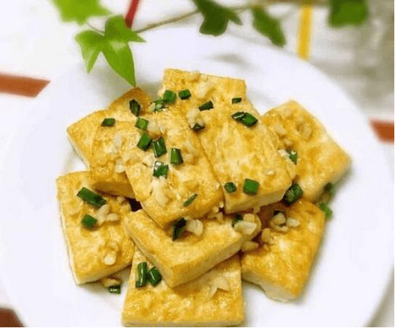 白糖腌豆腐，传统美食的现代演绎，家常小菜的新风味