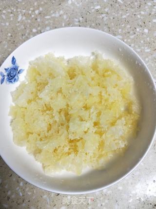 醪糟银耳梨汤的做法