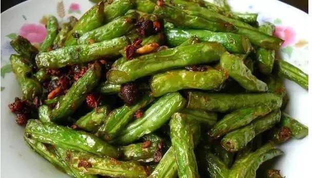 家常美食揭秘，干煸茄条的美味与营养之道