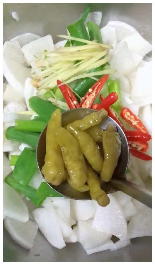 腌制小萝卜，家常美味，开胃又健康的小菜做法揭秘