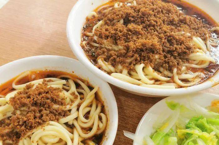 豆腐炉子面条，温暖心灵的美味佳肴