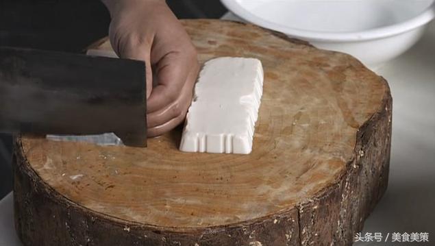 豆腐刀工，精湛切割，解锁豆腐新境界
