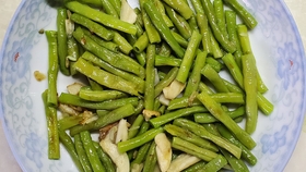 鱼炆萝卜，鲜美滋补的家常美食