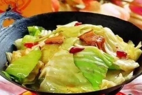 排骨卷心菜的家常做法