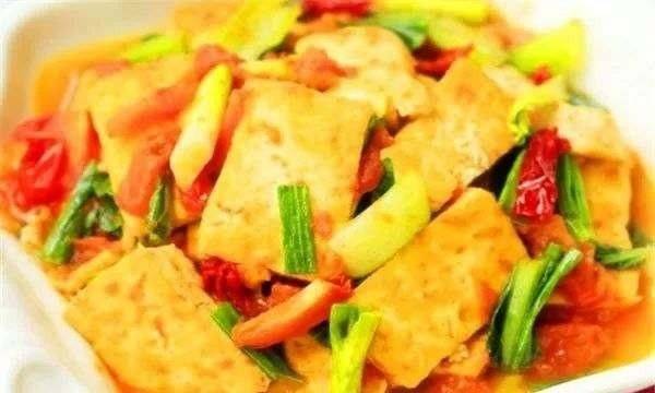 番茄虾皮豆腐饼，家常美食的新滋味体验