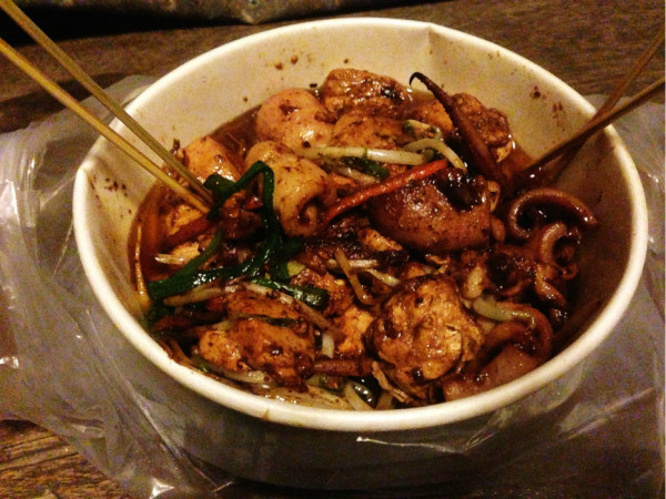 鱿鱼焖豆腐，清淡美食中的鲜美秘诀