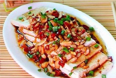 酸辣肉夹豆腐，家常美食的绝妙融合