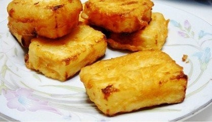 炸香肠鸡蛋牛奶做法