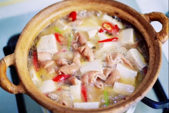 辣椒土豆炖豆腐，家常美食的绝妙搭配与烹饪技巧