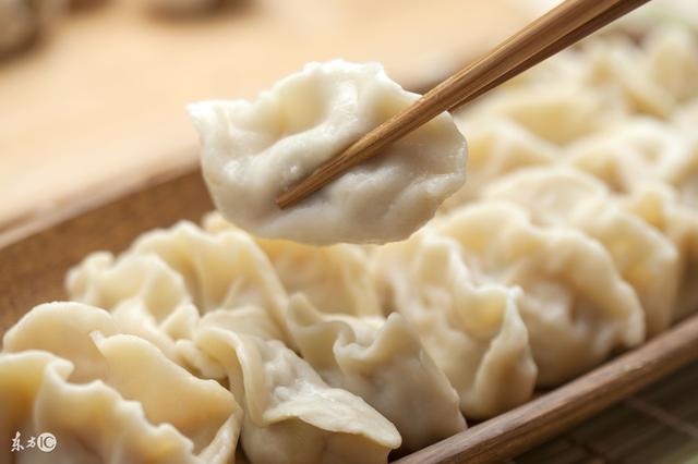 家常美味，煎冻饺子的独到做法与营养揭秘