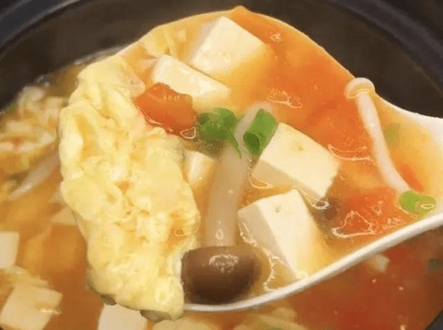 锅汤豆腐，家常美食中的营养与健康之道