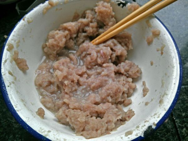 肉泥面鱼的做法
