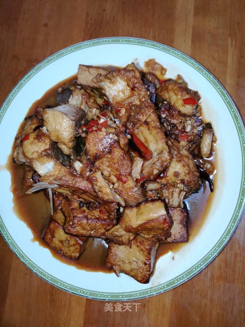 红烧扁鱼豆腐，家常美食中的鲜美佳肴